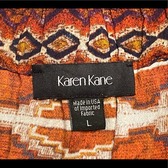 Karen Kane Scoop Neck Top - Picture 4 of 4